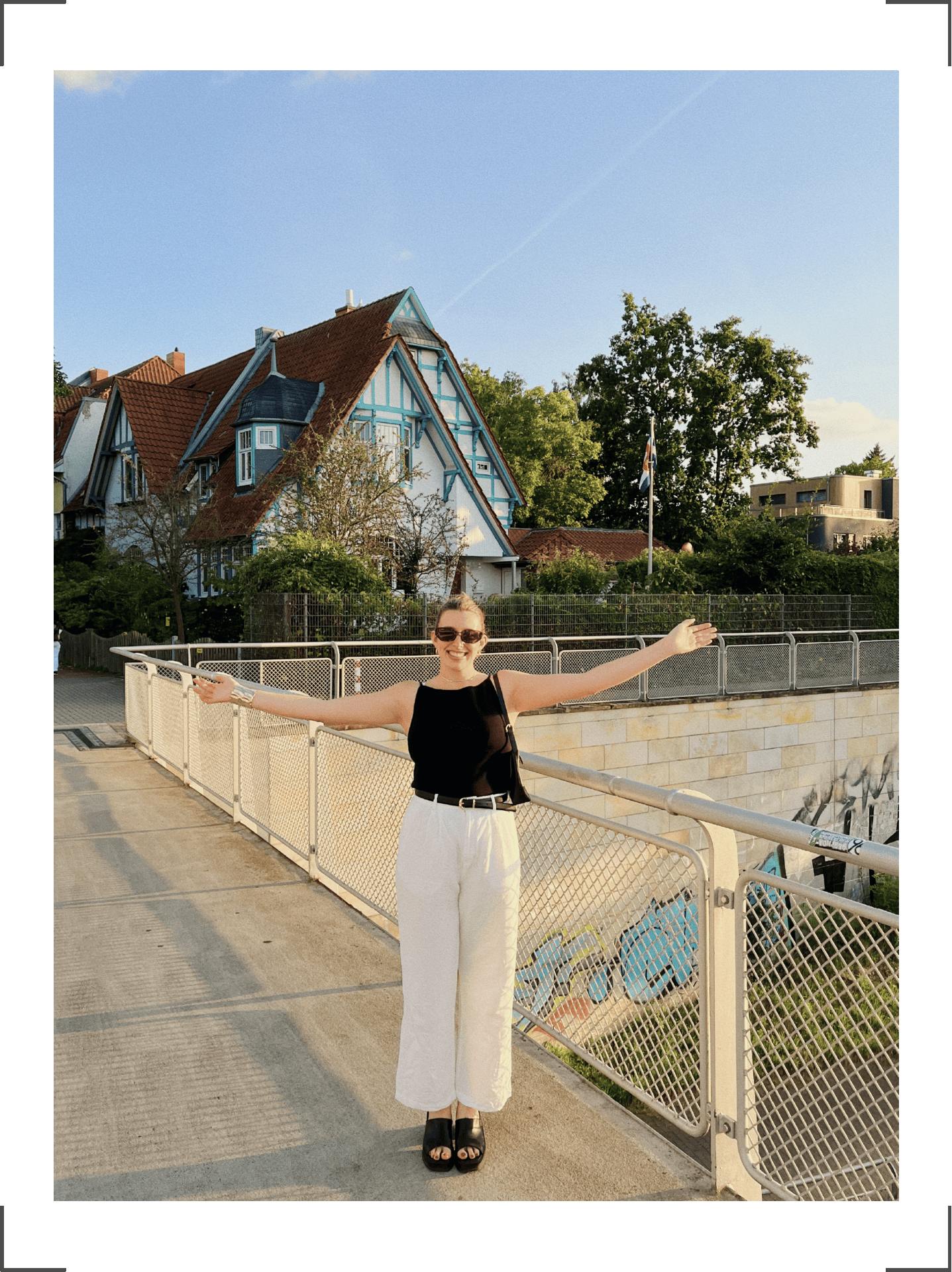 Gif-About me
